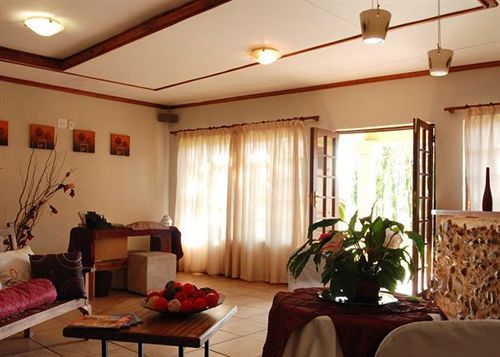 Floreat Riverside Lodge 6