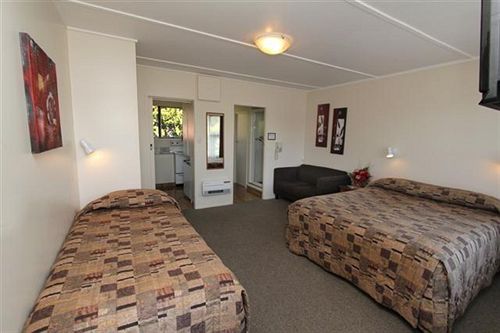 Asure Adcroft Motel 10