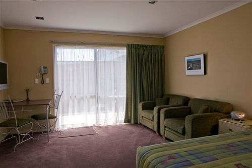 Asure Annabelle Motel 6