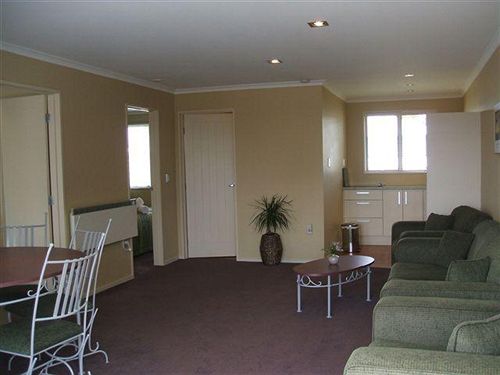 Asure Annabelle Motel 7