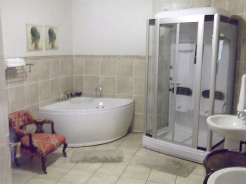 Hotel Nomndeni Celokuhle 11