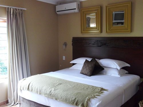 Hotel Nomndeni Celokuhle 4