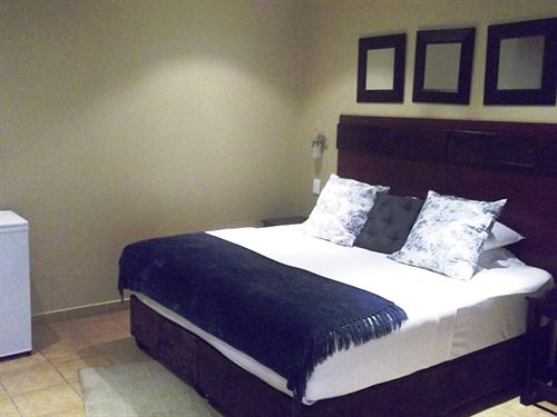 Hotel Nomndeni Celokuhle 6