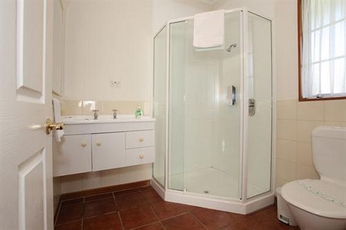 Asure Colonial Court Motel & Conference Centre 9