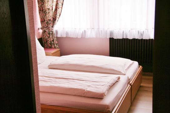 Pension Landgasthof Falken 12