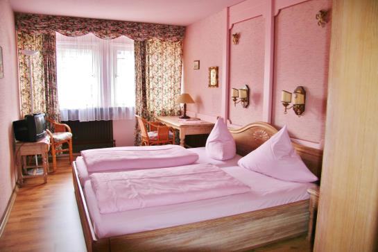 Pension Landgasthof Falken 13