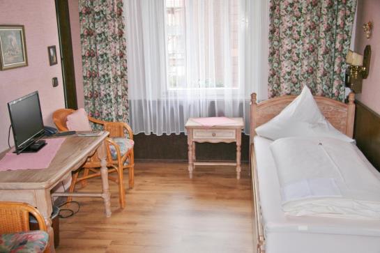 Pension Landgasthof Falken 8