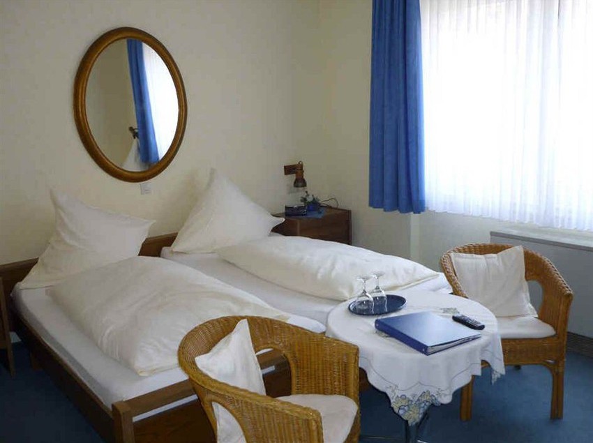 Hotel Zur Winzergenossenschaft 8