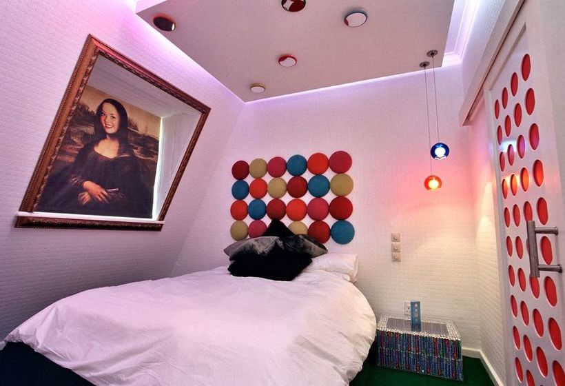 Hotel Daddy Long Legs 1