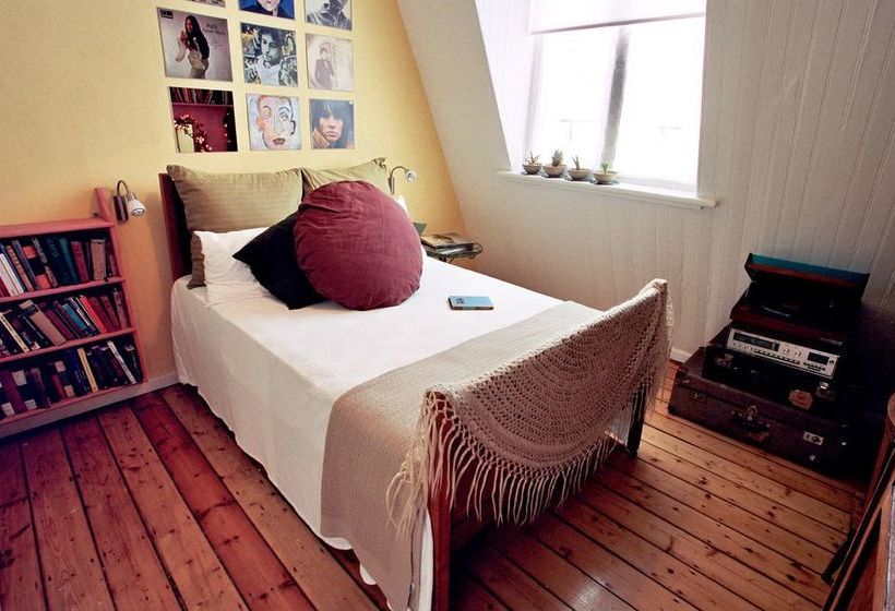 Hotel Daddy Long Legs 13