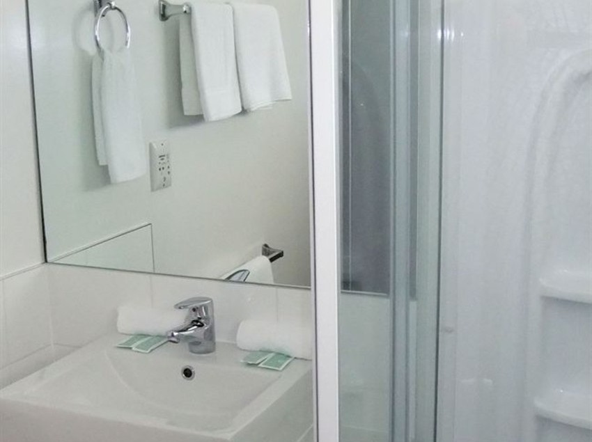 Motel 83 By The Sea Motor Lodge 5