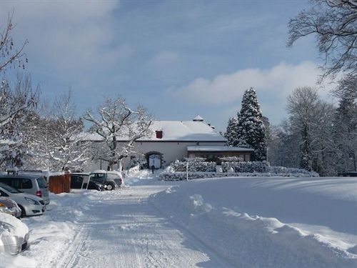 Hotel Hofgut Imsbach 13