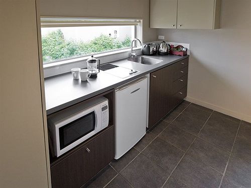 Airport Christchurch Motel 6