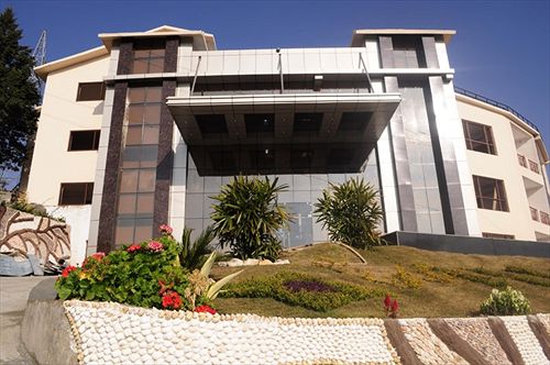 Hotel Mapple Hermitage Bhimtal 3