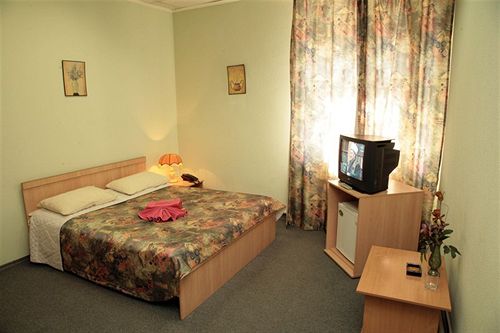 Hotel Regina Na Baumana 7