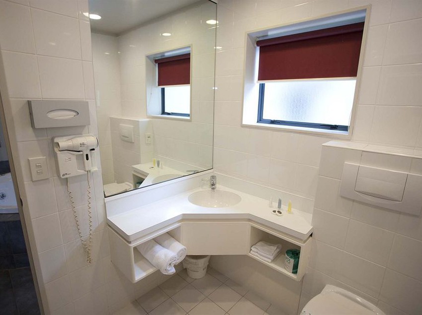 Aubyn Court Spa Motel 12