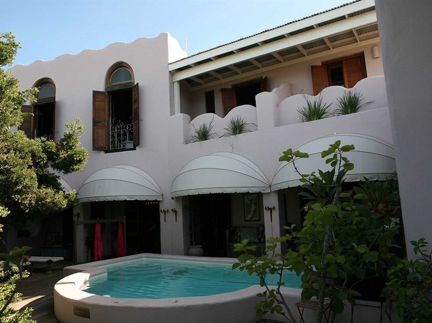 Hotel Grand Cafe & Rooms 1