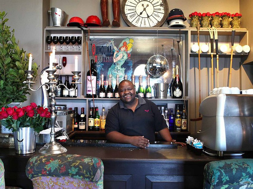 Hotel Grand Cafe & Rooms 11