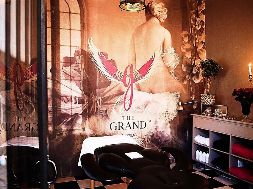 Hotel Grand Cafe & Rooms 2