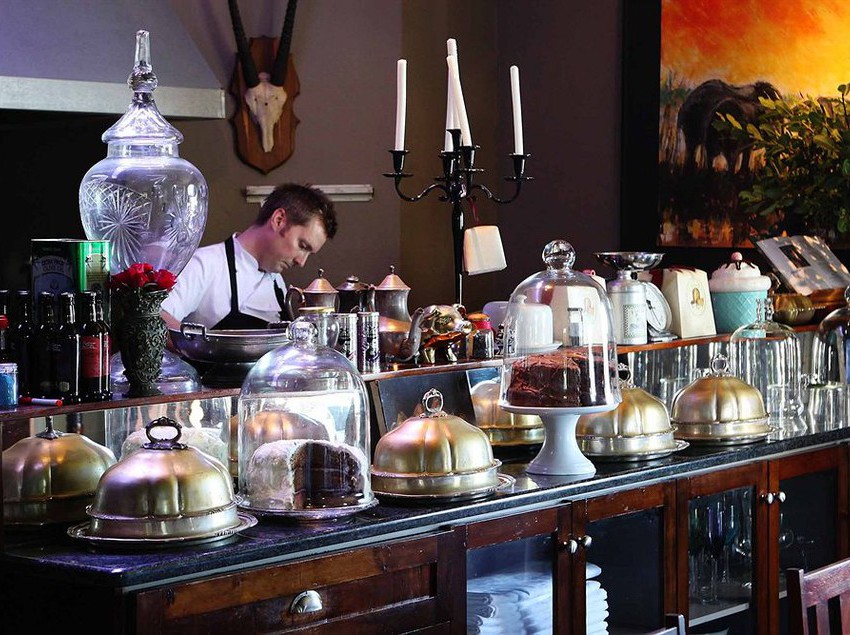 Hotel Grand Cafe & Rooms 9