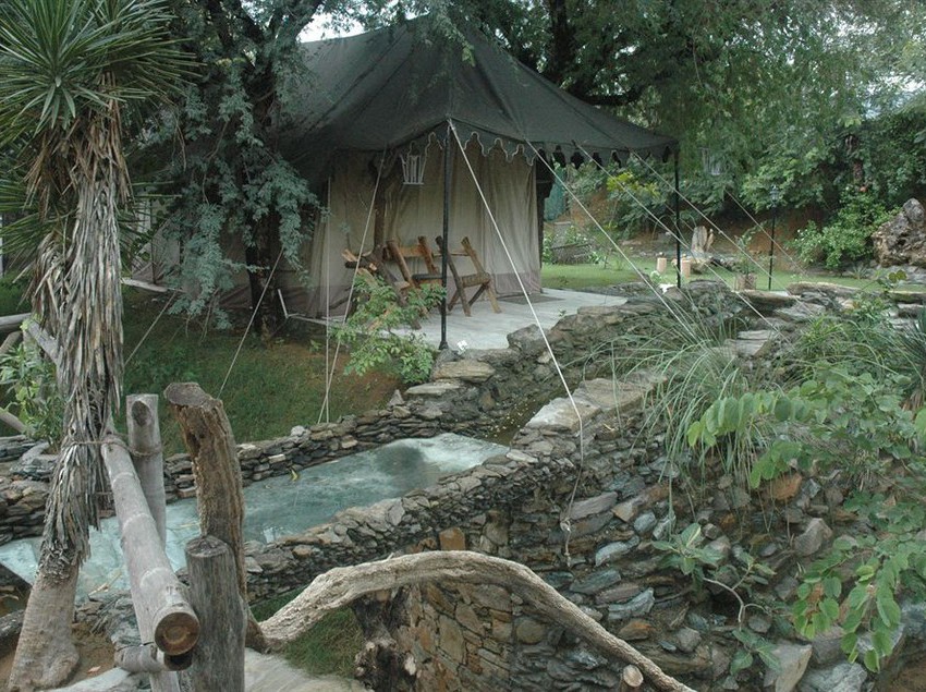 Hotel Loha Garh Fort Resort 2