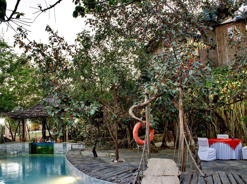 Hotel Loha Garh Fort Resort 4