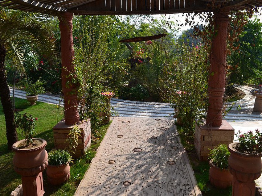 Hotel Loha Garh Fort Resort 8