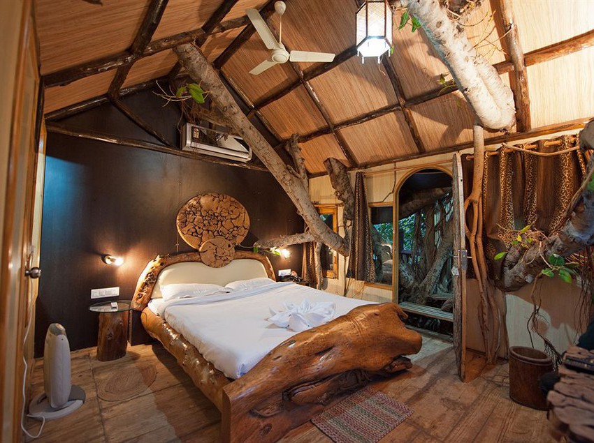 Hotel Loha Garh Fort Resort 9