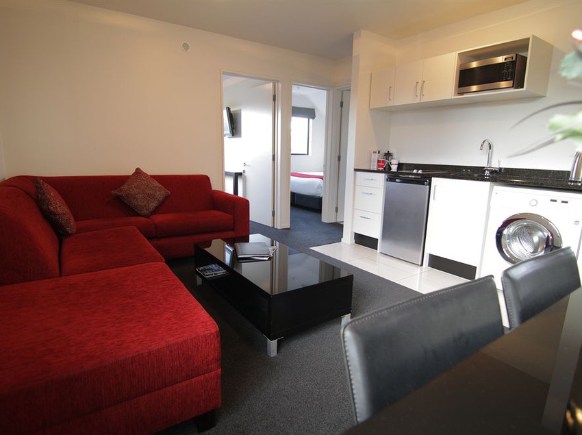 Metropolitan Executive Motel Apartments 6