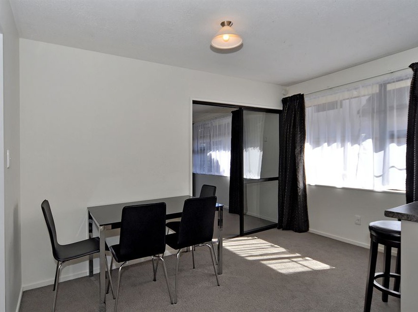 Metropolitan Executive Motel Apartments 7