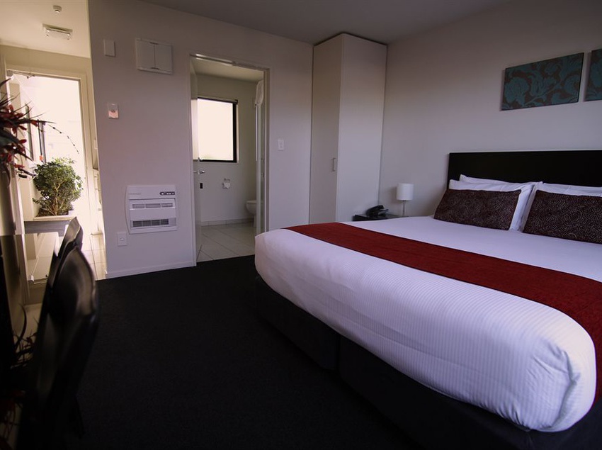 Metropolitan Executive Motel Apartments 9