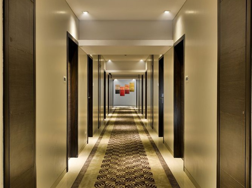 Hotel The Fern Residency 5