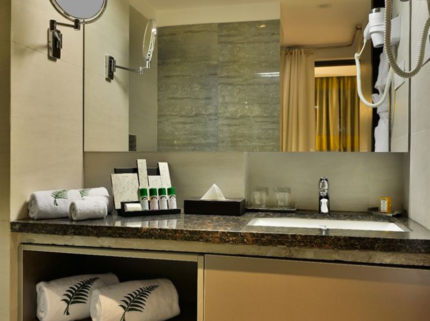 Hotel The Fern Residency 9