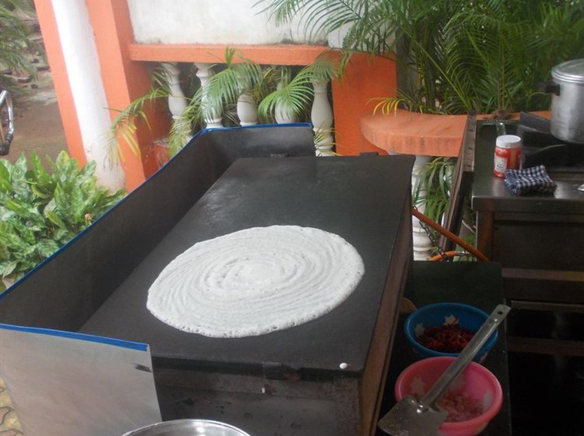 Hotel Palmgrove Residency 6