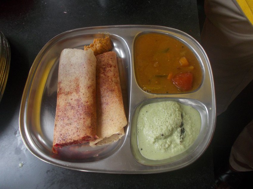 Hotel Palmgrove Residency 8