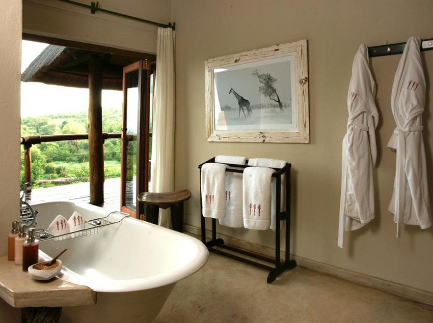 Impodimo Game Lodge 11