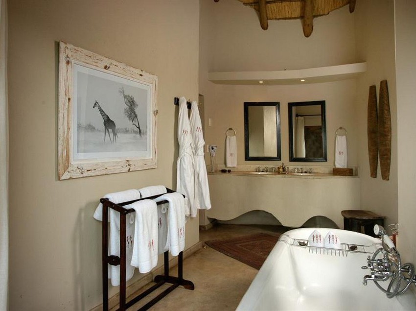 Impodimo Game Lodge 17