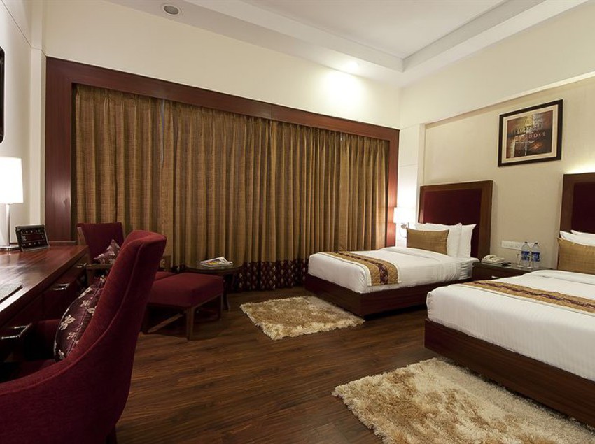 The Golden Palms Hotel & Spa 16