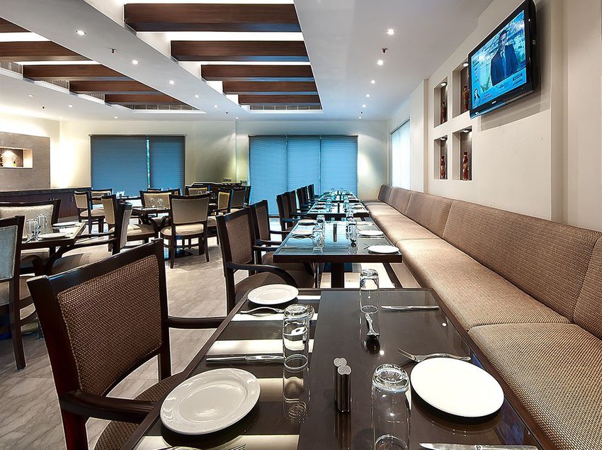 The Golden Palms Hotel & Spa 6