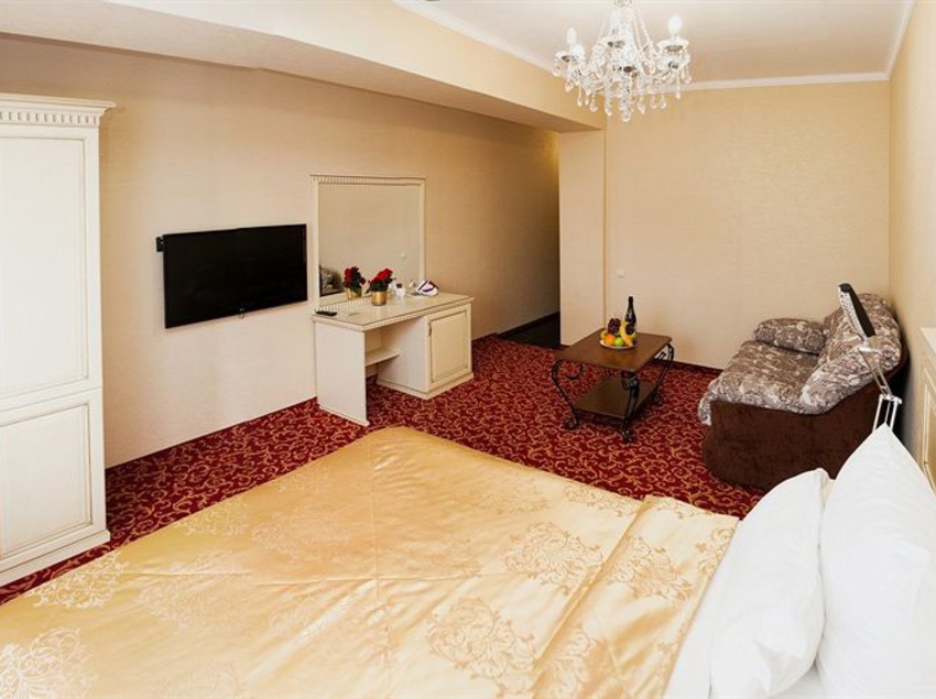 Hotel Uyut Ripsime 6