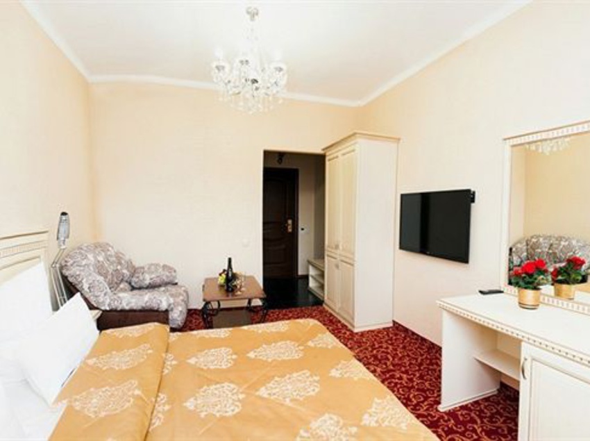 Hotel Uyut Ripsime 9