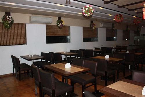 Hotel Om Sai International 13