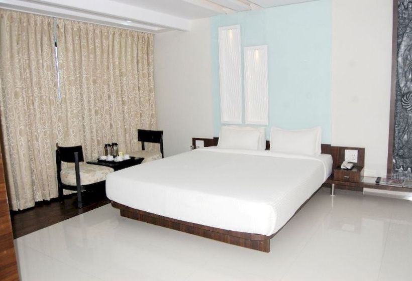 Hotel Om Sai International 2