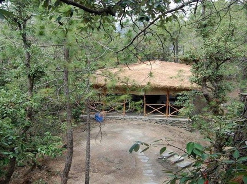 Hotel Aamod Resort 12