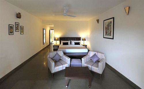 Hotel Ambatty Greens Resort 12