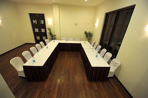 Hotel Ambatty Greens Resort 2