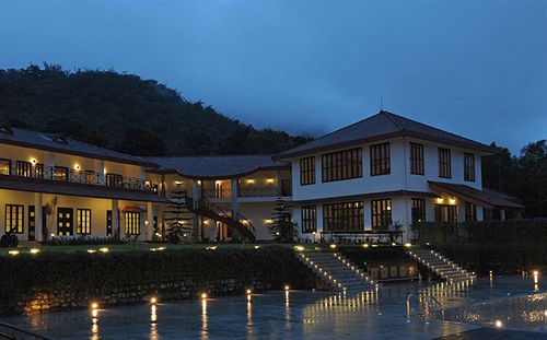 Hotel Ambatty Greens Resort 9