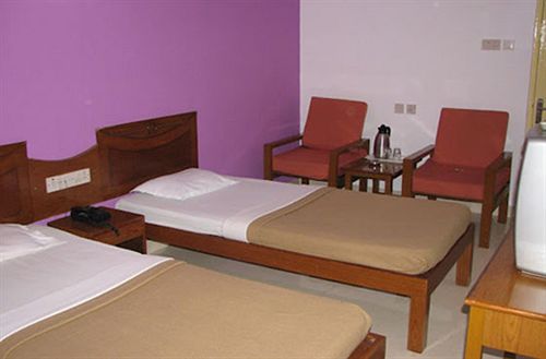 Hotel Mayura 7