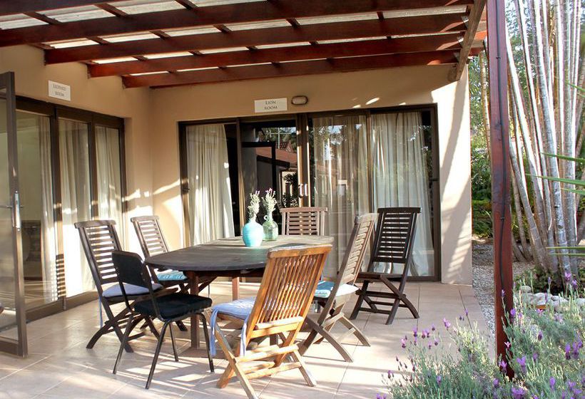 Ibhayi Guest Lodge 14