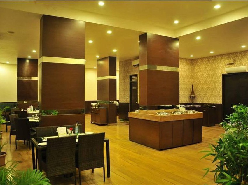 Hotel Pallavi Avida 11